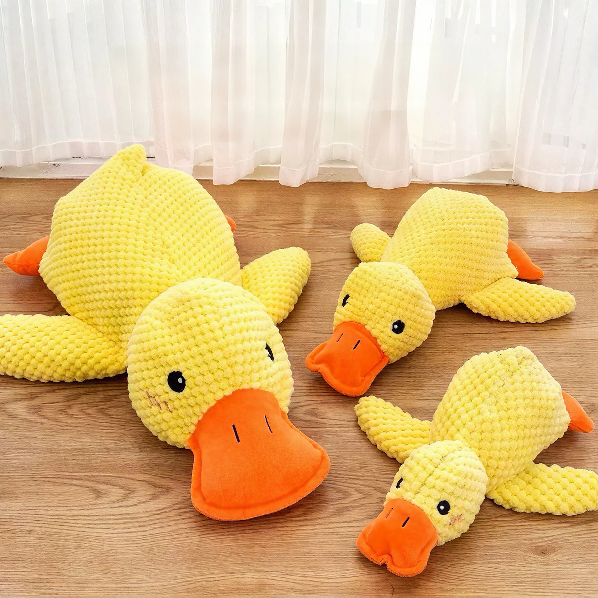 Cute plush cat and dog squeaking toys durable duck-shaped, for teething interactive entertainment sleep companion and relaxation